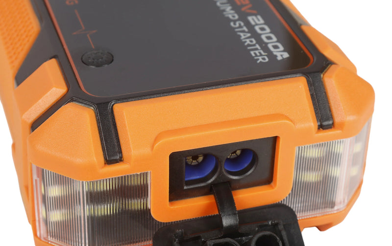 Load image into Gallery viewer, Wildtrak 12v Jump Starter S2000
