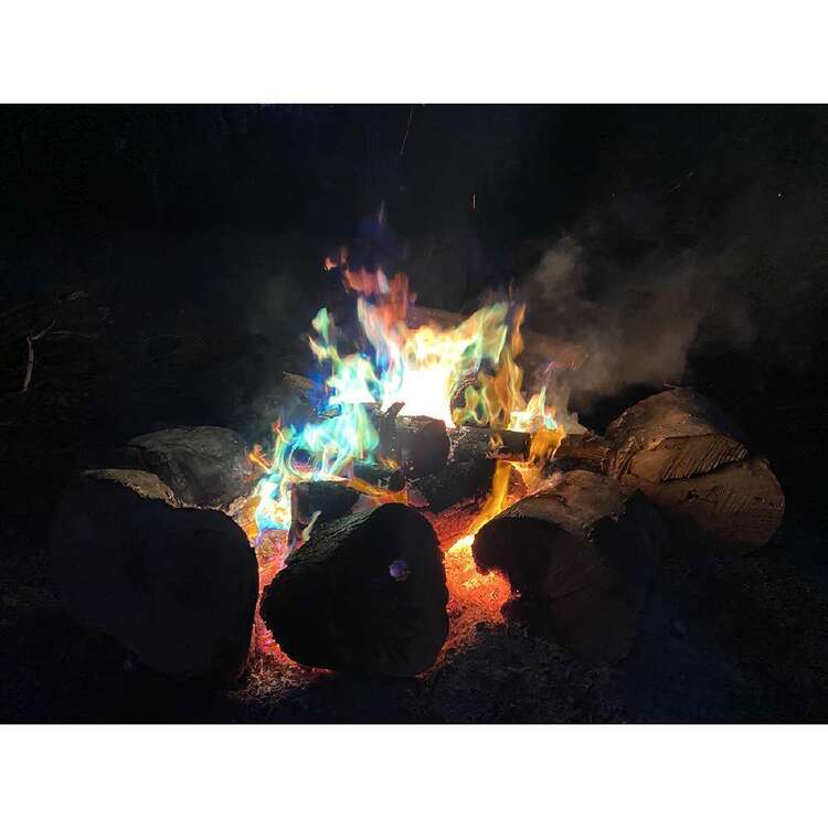 Load image into Gallery viewer, OZtrail Colour Change Flames 25g
