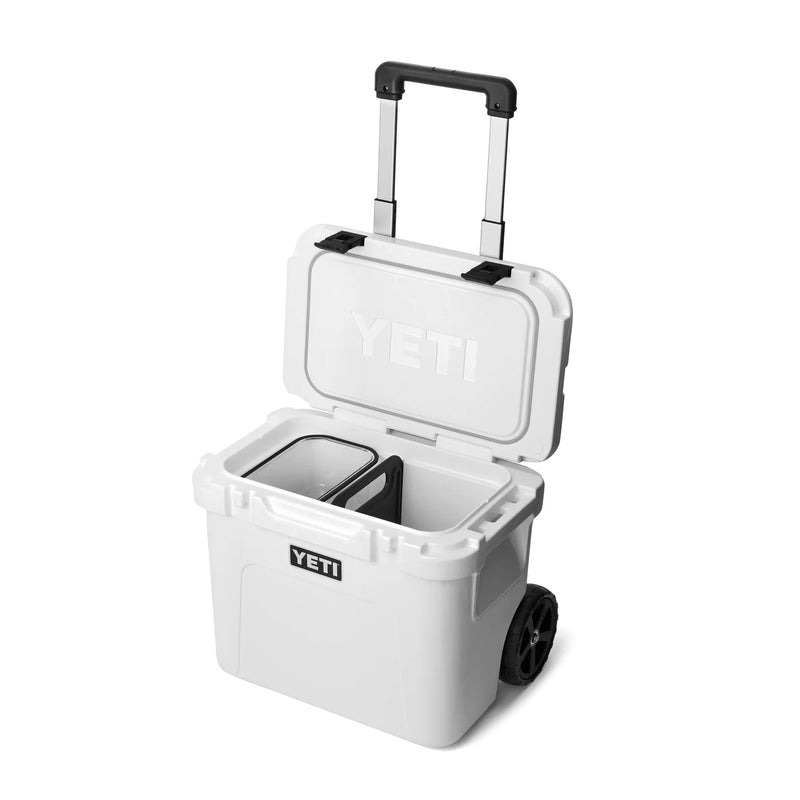Load image into Gallery viewer, YETI 32 Wheeled Roadie Hard Cooler
